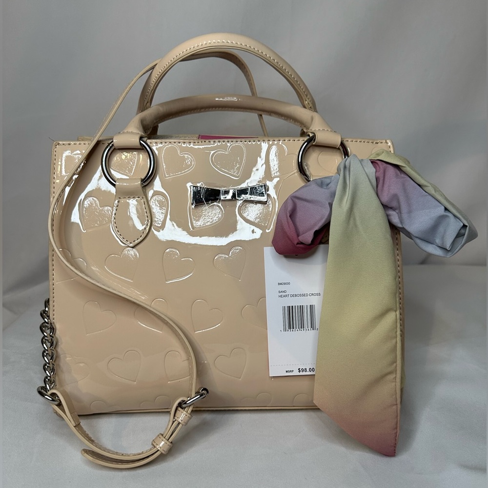 Betsey Johnson “Sand” Heart Debossed Crossbody Handbag Patent with Scarf - Picture 1 of 5
